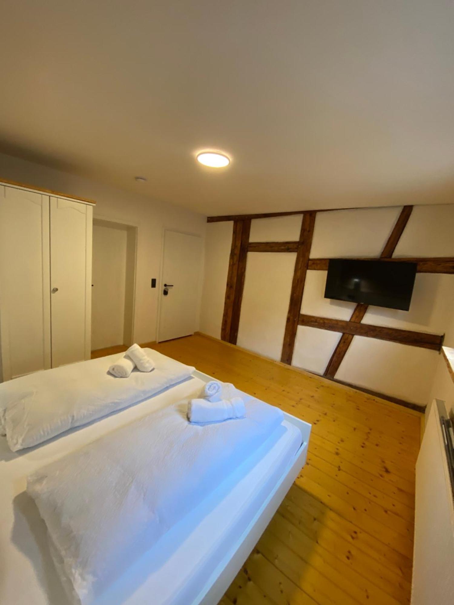 Gasthof Zum Goldenen Schiff - Lehm, Stil & Altstadtflair Marktbreit Extérieur photo
