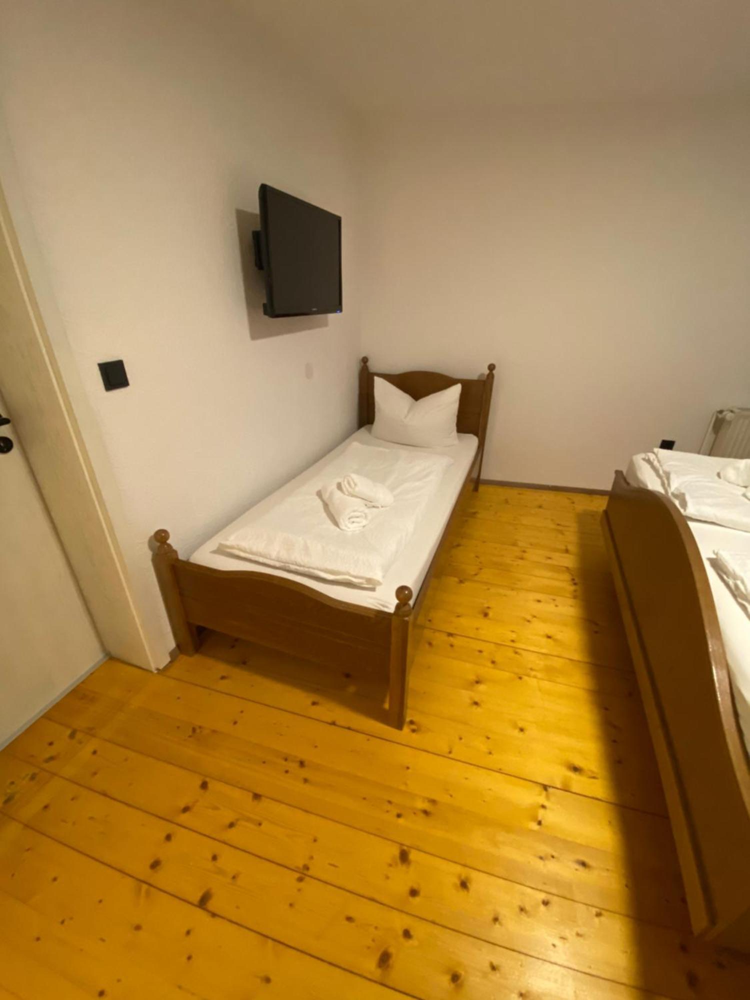 Gasthof Zum Goldenen Schiff - Lehm, Stil & Altstadtflair Marktbreit Extérieur photo