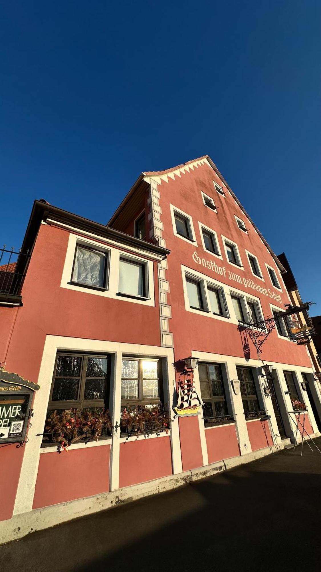Gasthof Zum Goldenen Schiff - Lehm, Stil & Altstadtflair Marktbreit Extérieur photo